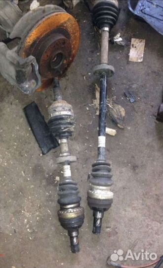 Привод правый левый Daewoo Nexia F16D3 2010г