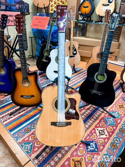 Акустическая гитара