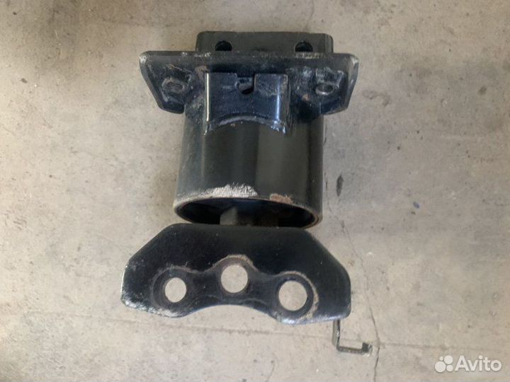 Опора двигателя задняя Hyundai Getz