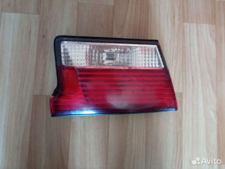Задние фонари Nissan Sunny fb15