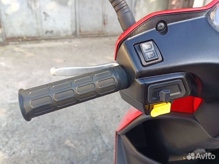 Мопеды, скутера