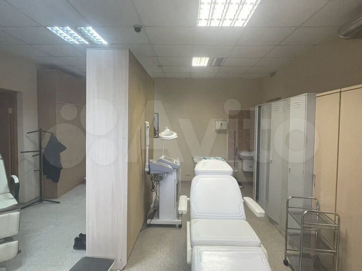 Помещение под сферу красоты или офис, 55 м²