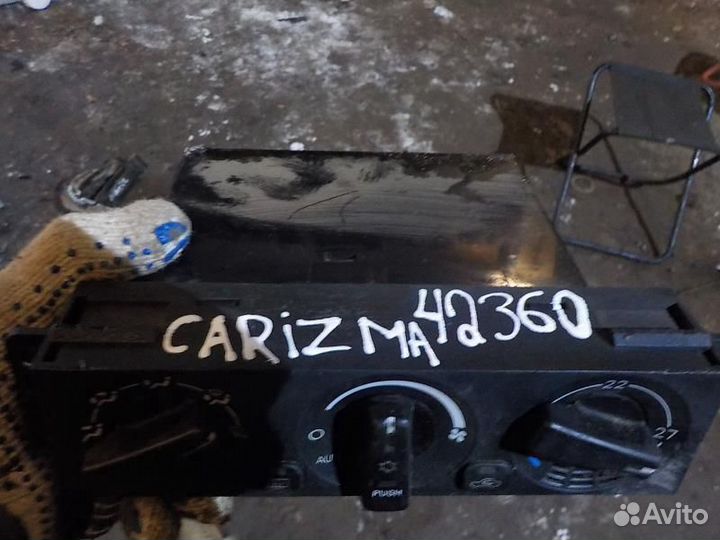 Блок управления печкой Mitsubishi Carisma