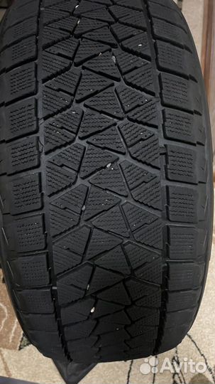 Bridgestone Blizzak DM-V2 255/50 R19 107T