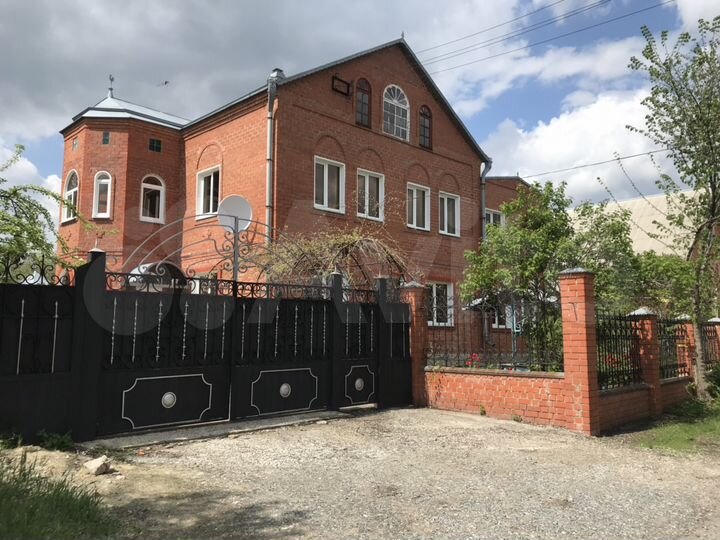 Дом 303 м² на участке 24 сот.