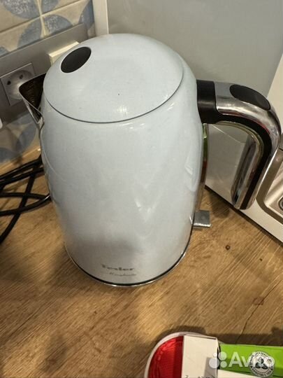 Чайник голубой электрический