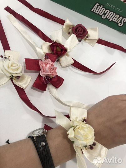 Бутаньерки из цветов