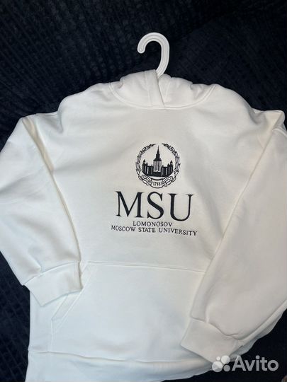 Машинная вышивка на одежде