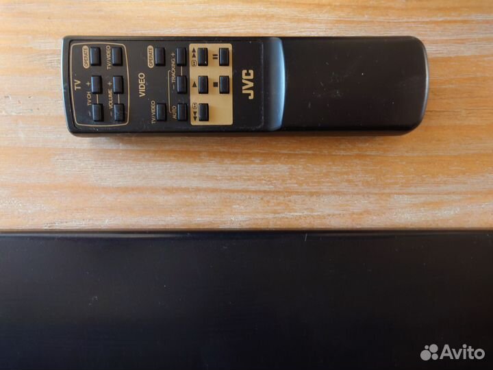Телевизор Sony + кассетный видеоплеер JVC