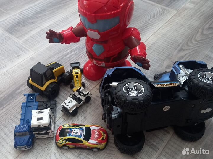 Игрушки для мальчика пакетом