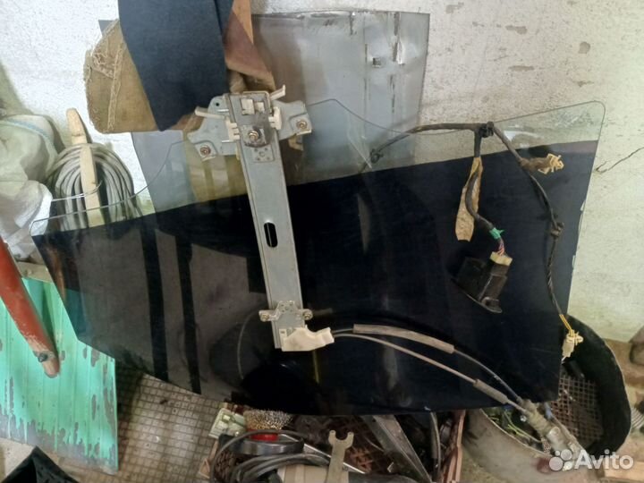 Заднее стекло kis spectra