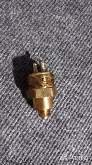 Датчик включения заднего хода спринтер 208