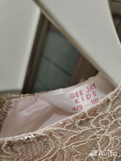 Платье для девочки 110размер