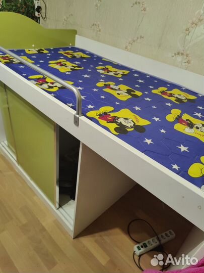 Двухъярусная кровать