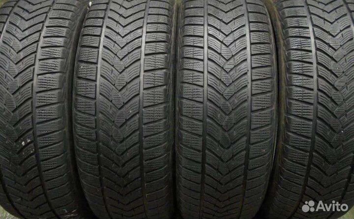 Goodyear UltraGrip Performance Gen-1 215/65 R17 99V