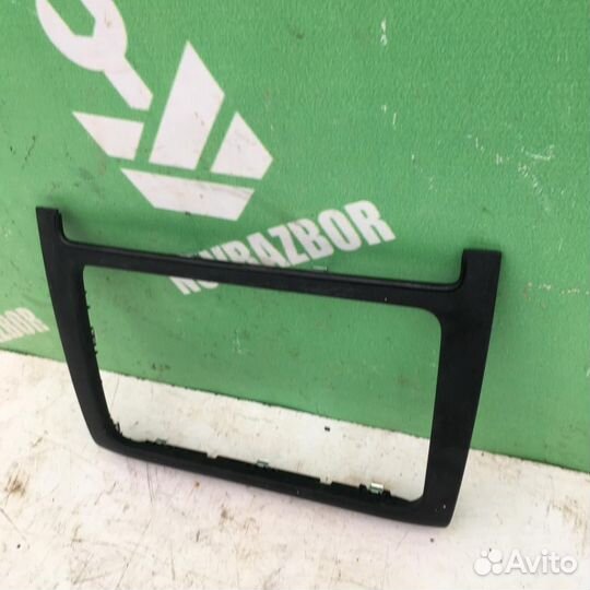 Рамка магнитолы Фольксваген Поло седан рус