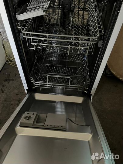 Встраиваемая посудомоечная машина