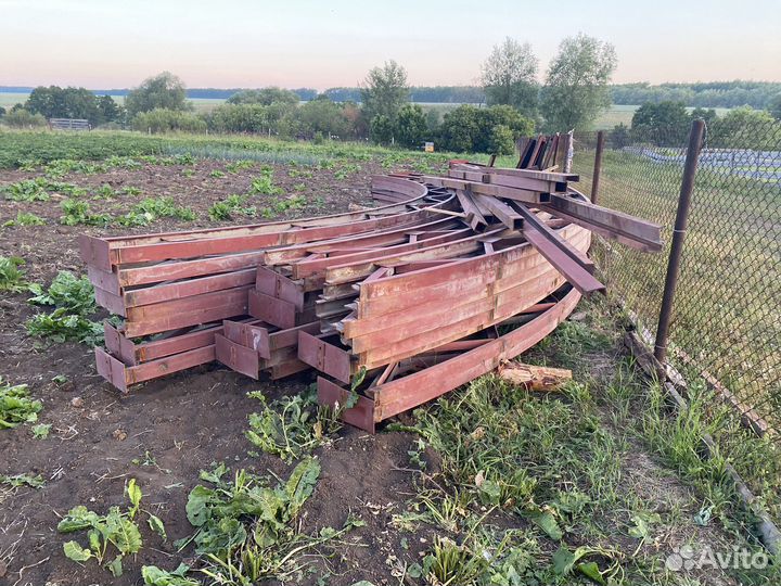 Арочный ангар (металлоконструкция)