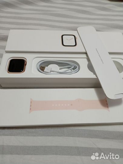 Apple watch 4 40mm, АКБ 100%
