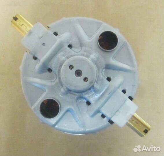 Двигатель для пылесоса 1600W bosch / siemens (1