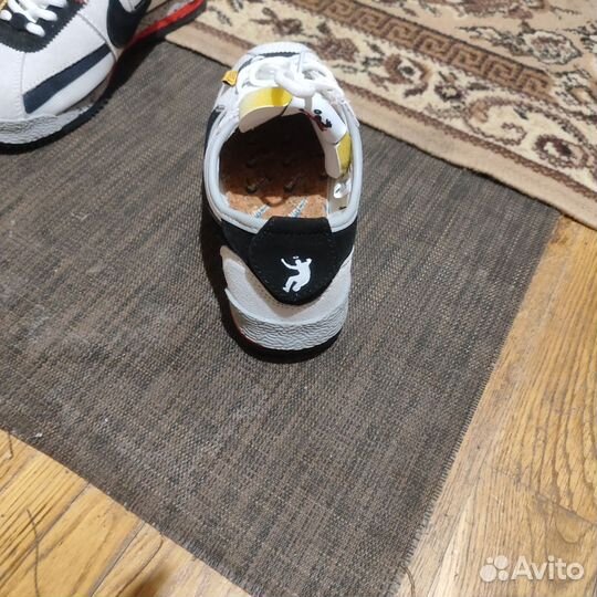 Кроссовки nike женские