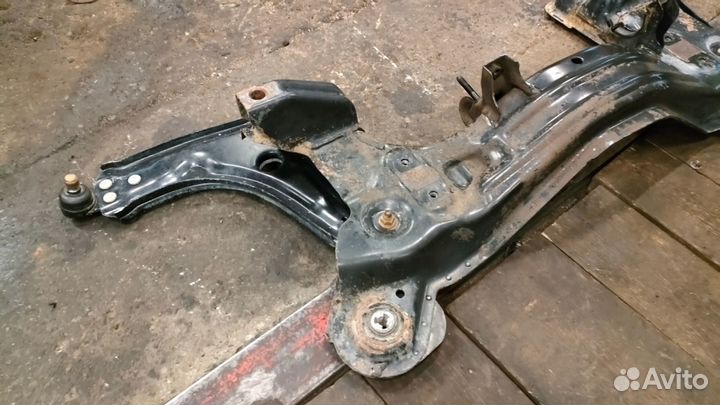 Подрамник передний Chevrolet Лачетти