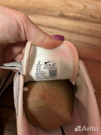 Кроссовки женские 39 размер