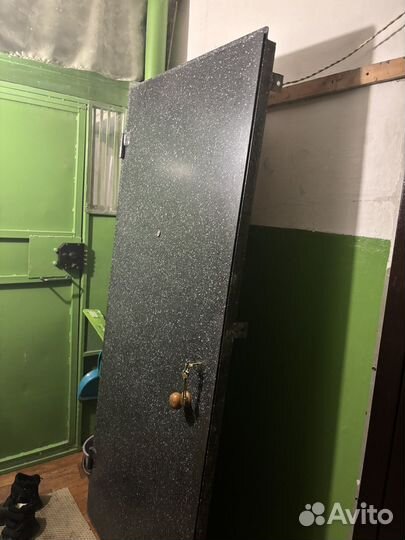 Дверь входная металлическая