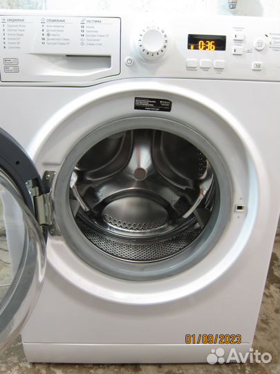Стиральная машина Hotpoint Ariston 5,5кг
