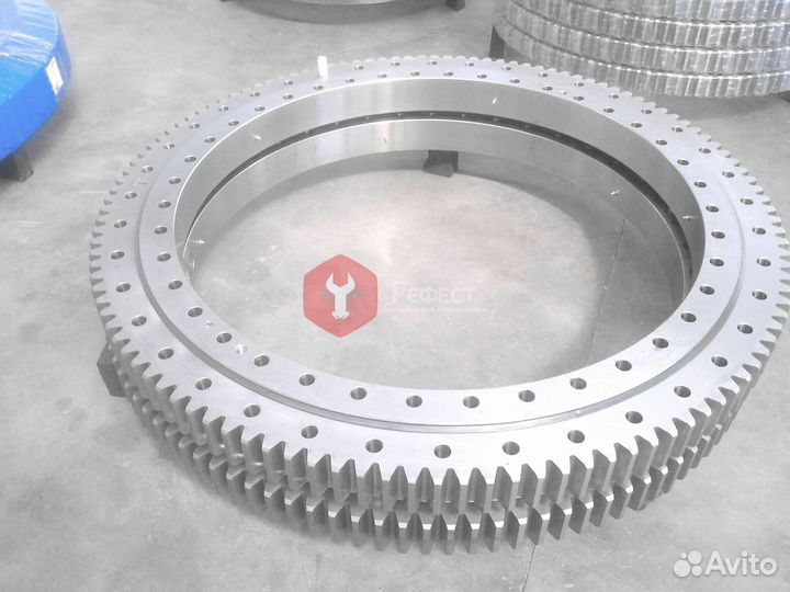 Поворотный круг Hitachi ZX350LCH-5G 9245698