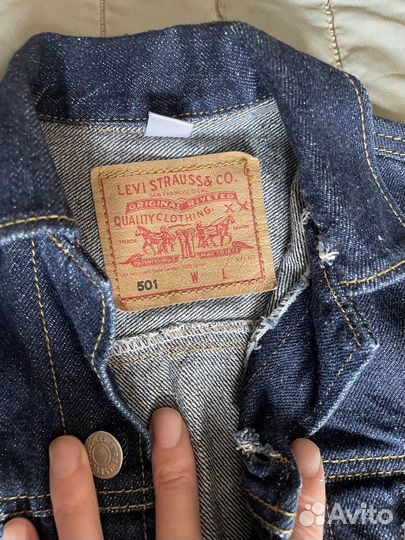 Джинсовая куртка levis 2,5, 3г
