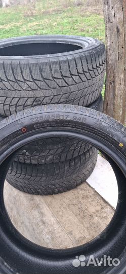 Triangle Snowlink TWT02 225/45 R17 94