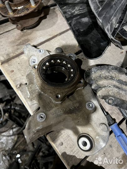 Задний поворотный кулак Mercedes w205 c200