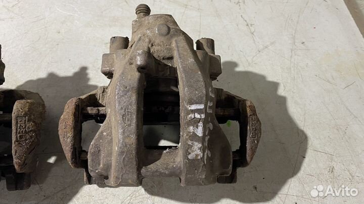 Суппорта задние Mercedes Benz W211