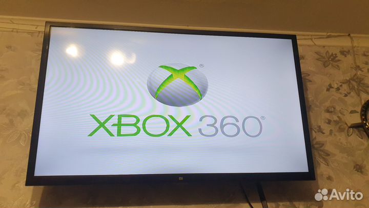 Xbox 360 E +Kinekt +500 Gb +20 игр