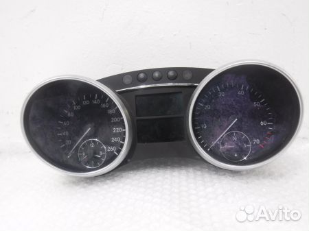 Панель приборов a1645402047