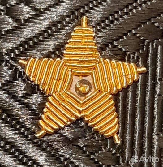 Погоны генеральские, вышитые латунью звезды, канит