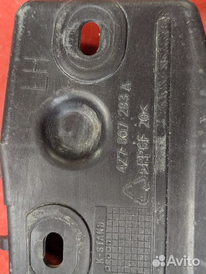 Кронштейн переднего бампера левый Audi A6 Allroad