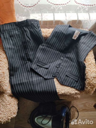 Жилетка и брюки на утренник для мальчика