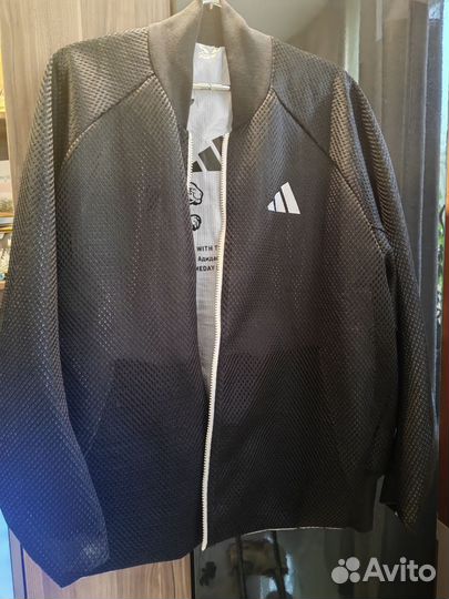 Ветровка мужская adidas бомбер новая
