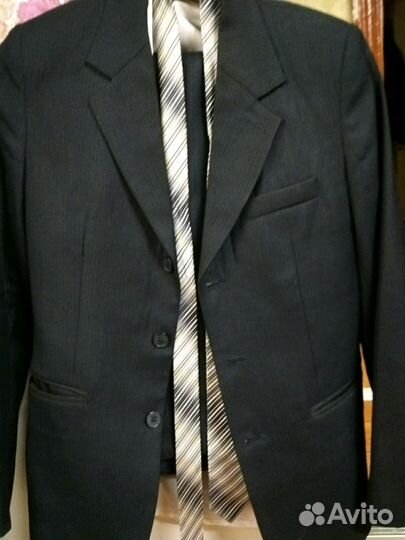 Костюм на мальчика подростка,38 размер