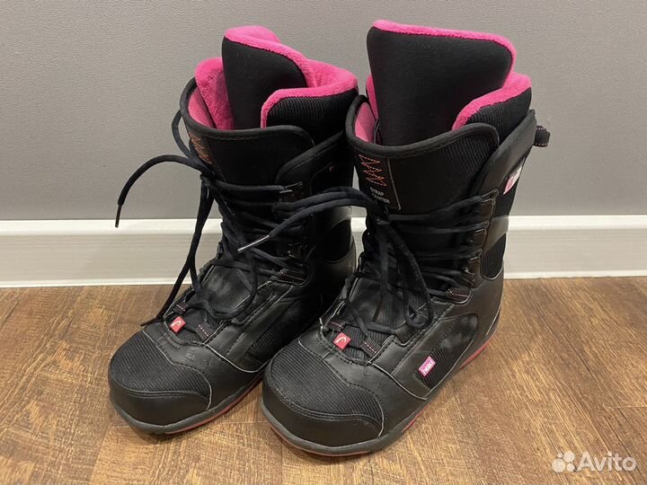 Сноубордические ботинки женские 39,5