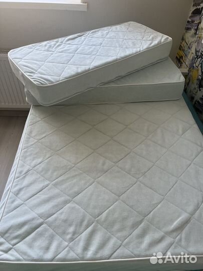 Раздвижная кровать IKEA с матрасом для детей