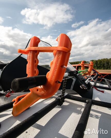 Крепление бура на снегоходе Arctic Cat / Polaris