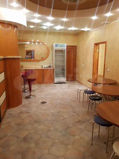 Помещение свободного назначения, 605.7 м²