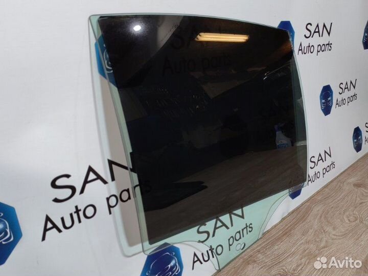 Стекло двери заднее правое Bmw 5 F10 N52B25 2011