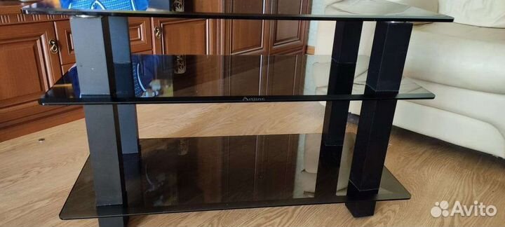 Стеклянная тумба под тв