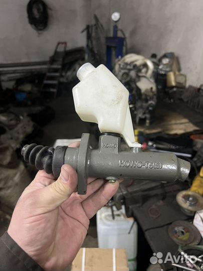 Главный цилиндр сцепления на howo