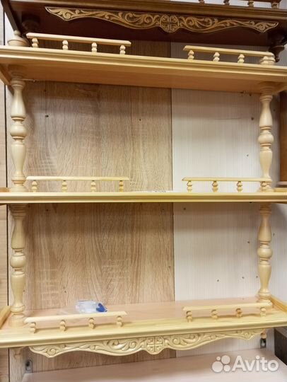 Полка для икон угловая