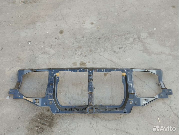 Рамка радиатора Mitsubishi Pajero